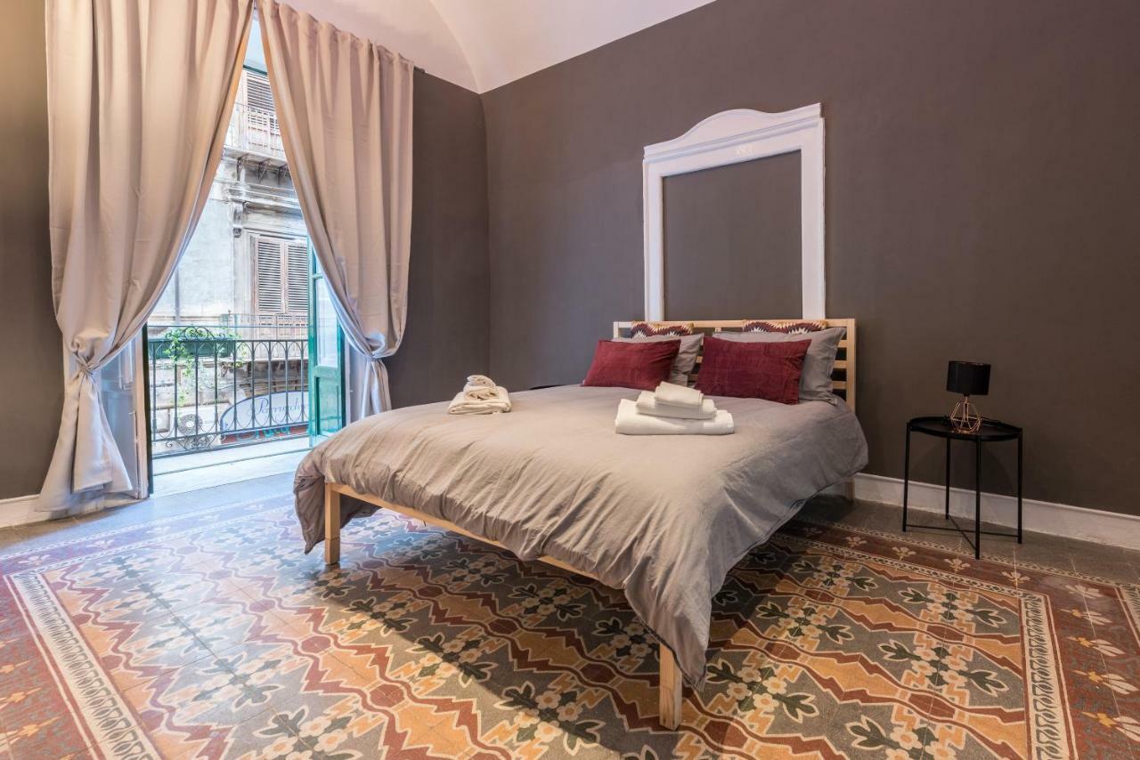 Qasr Home Beautiful Apartment In Palermo Exteriör bild